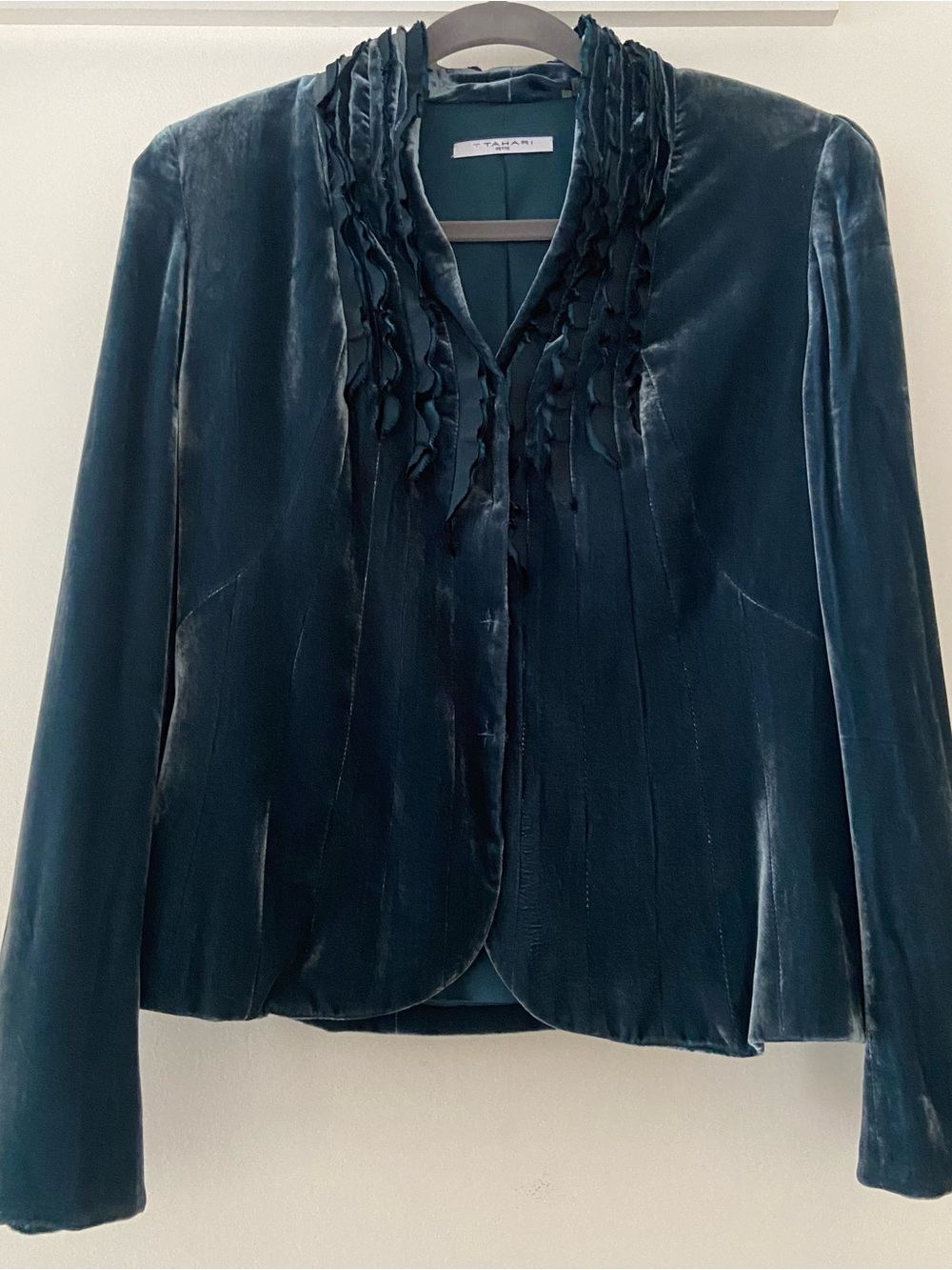 Tahari Crushed Velvet Ruffled Blazer Size M Petite Victorian Boho Artsy Blue